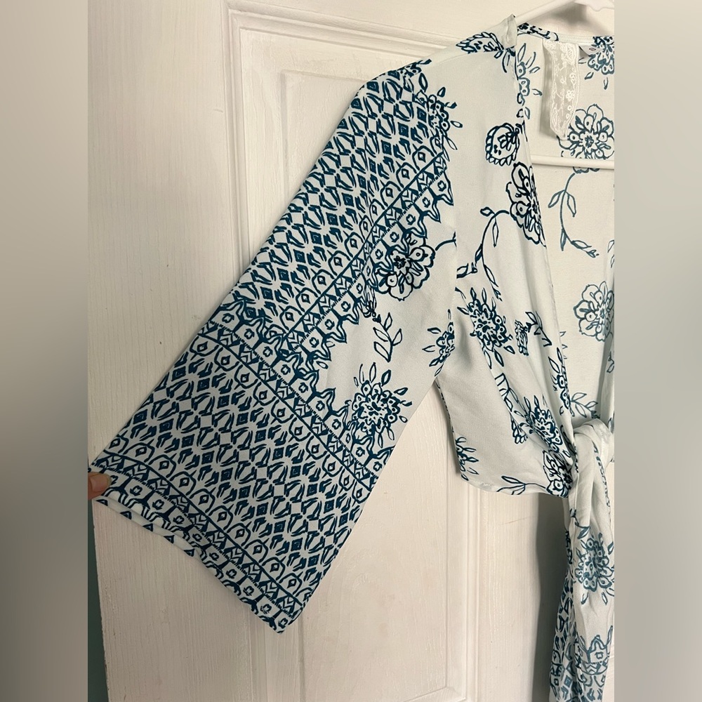 Sadie & Sage cropped kimono Size S - Picture 2 of 4